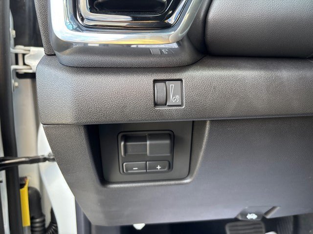 New 2026 GMC Canyon Elevation w/ Convenience Package RWD image 16