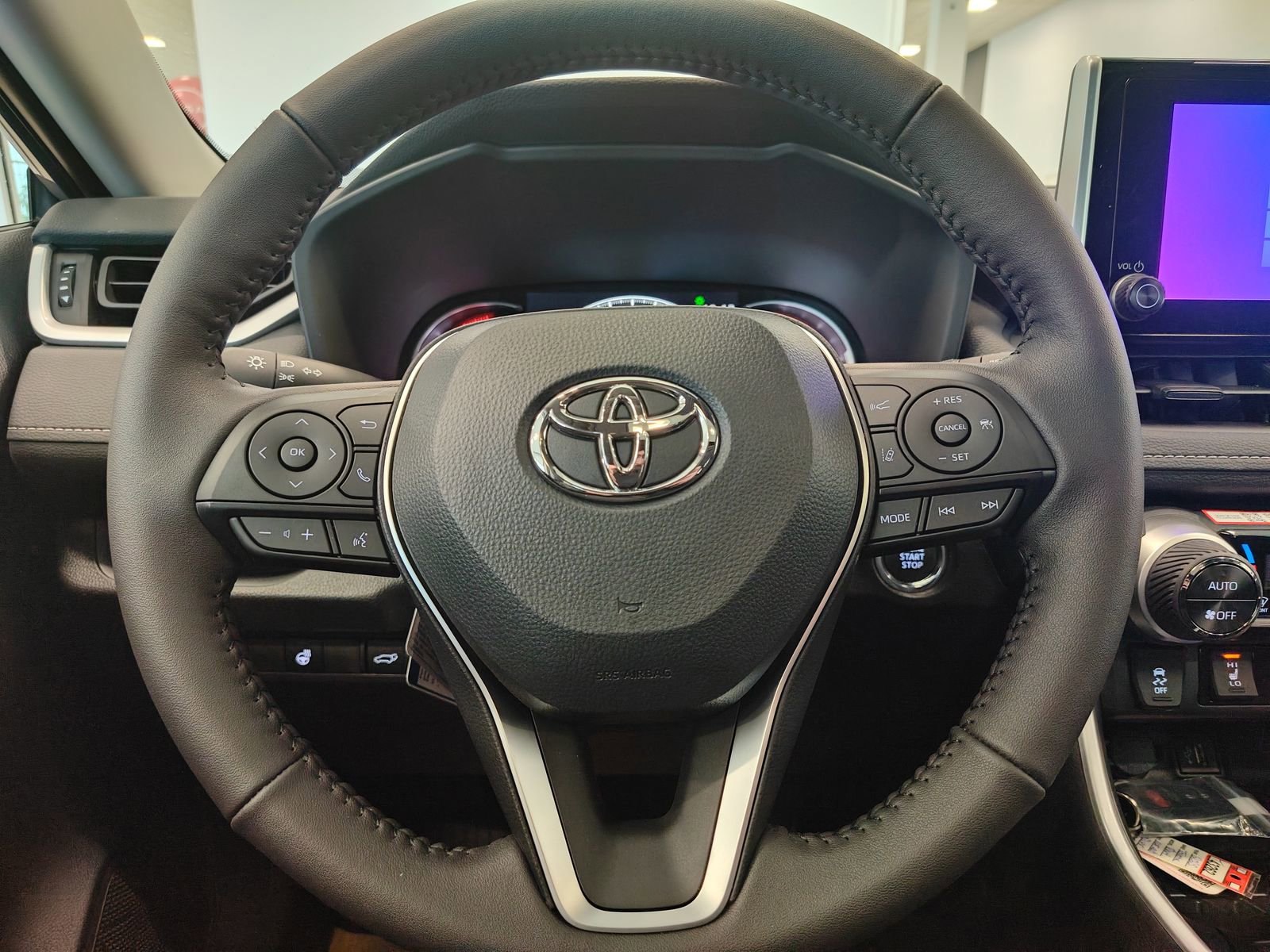 New 2025 Toyota RAV4 XLE w/ Convenience Package image 25