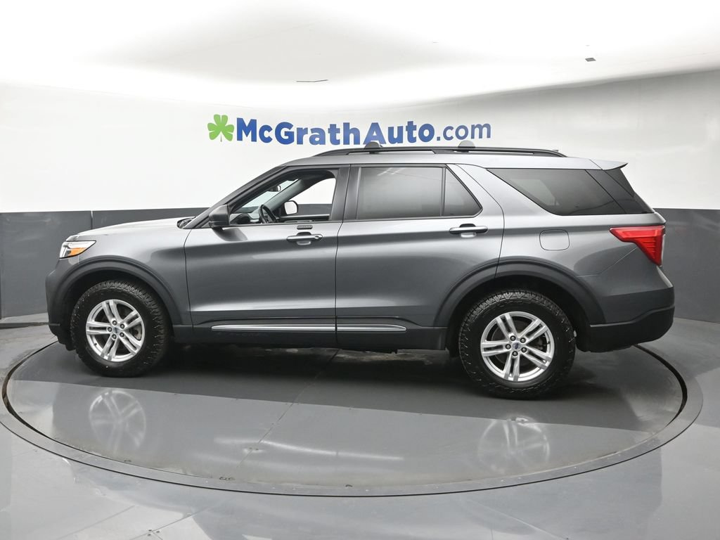Used 2023 Ford Explorer XLT AWD/4WD image 24