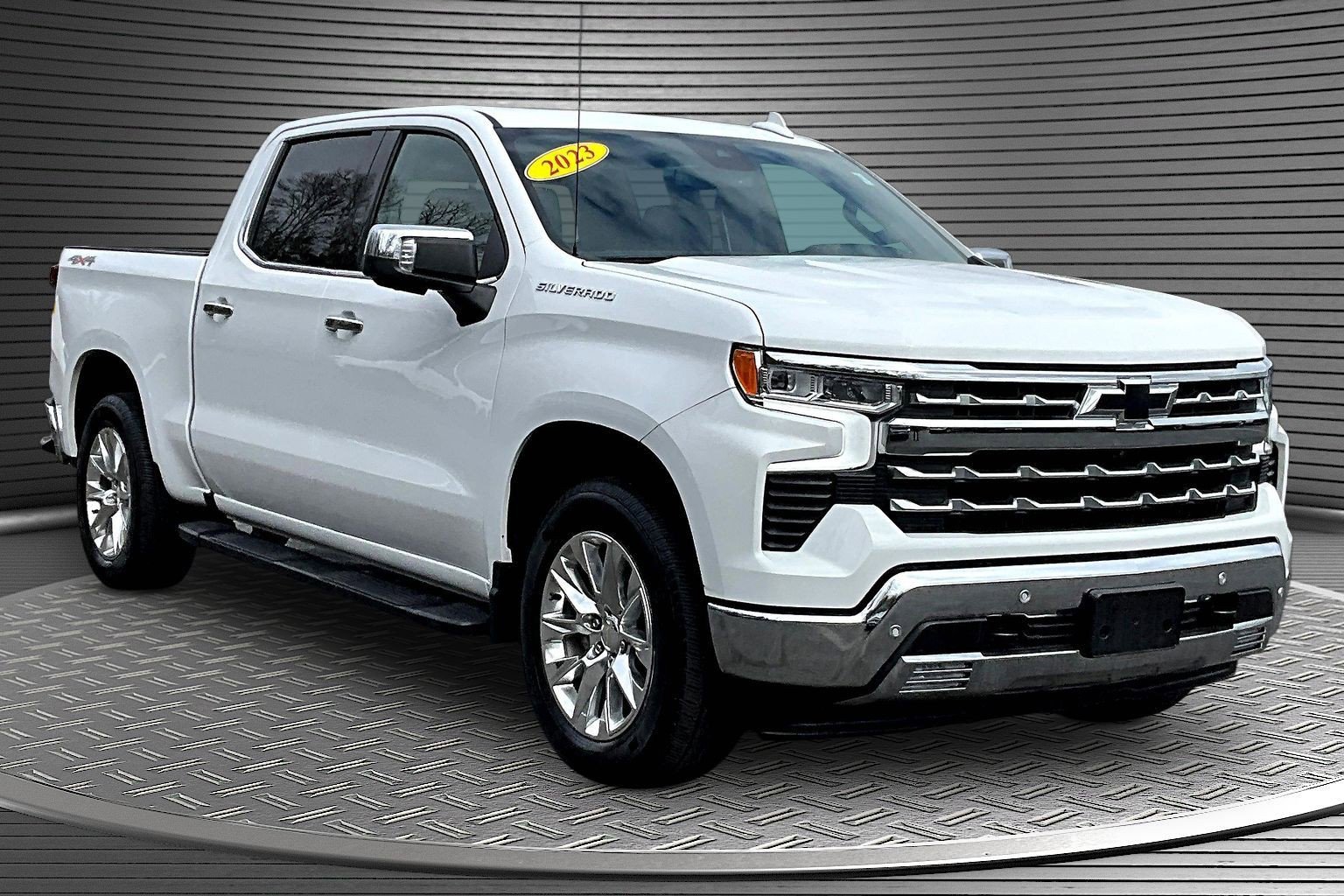 Used 2023 Chevrolet Silverado 1500 LTZ w/ LTZ Convenience Package II AWD/4WD video 1