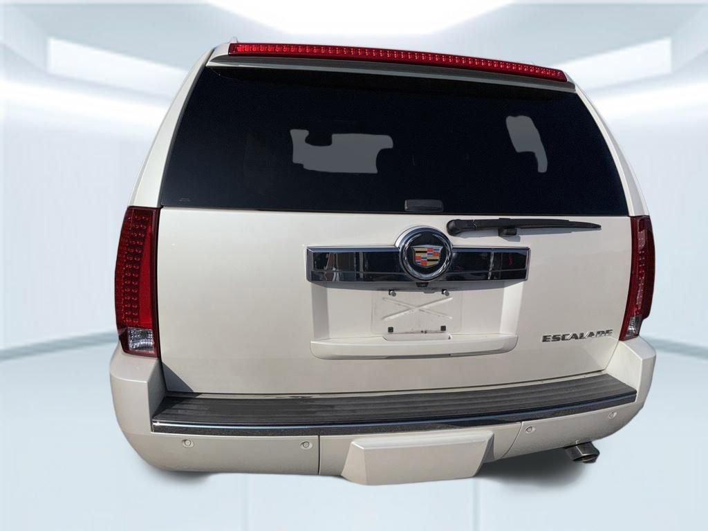 Used 2013 Cadillac Escalade Luxury RWD image 8