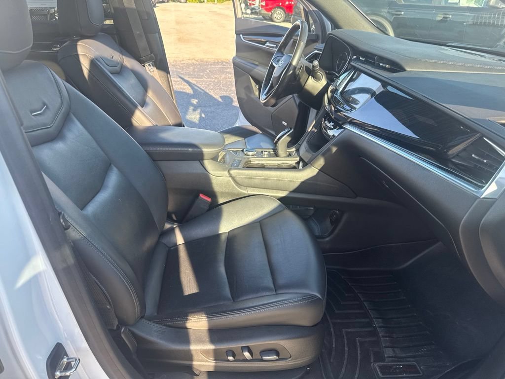Used 2021 Cadillac XT6 Premium Luxury AWD/4WD image 38