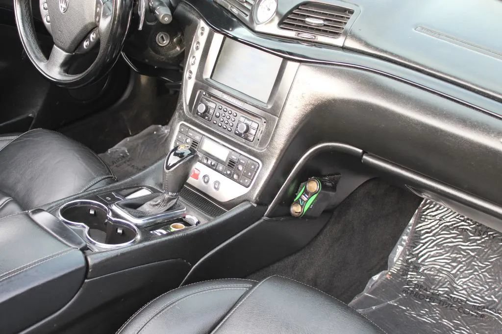 Used 2011 Maserati GranTurismo Convertible RWD image 38