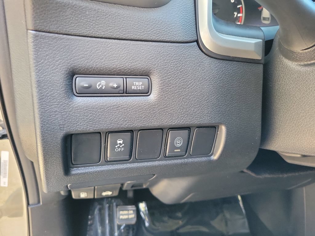 Used 2020 Nissan Murano SV FWD image 17