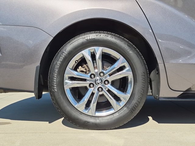 Used 2024 Toyota Sienna Platinum AWD/4WD image 26