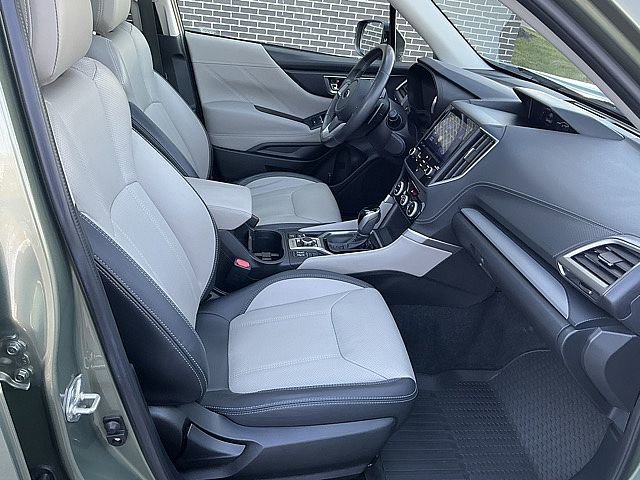 Used 2021 Subaru Forester Limited image 22