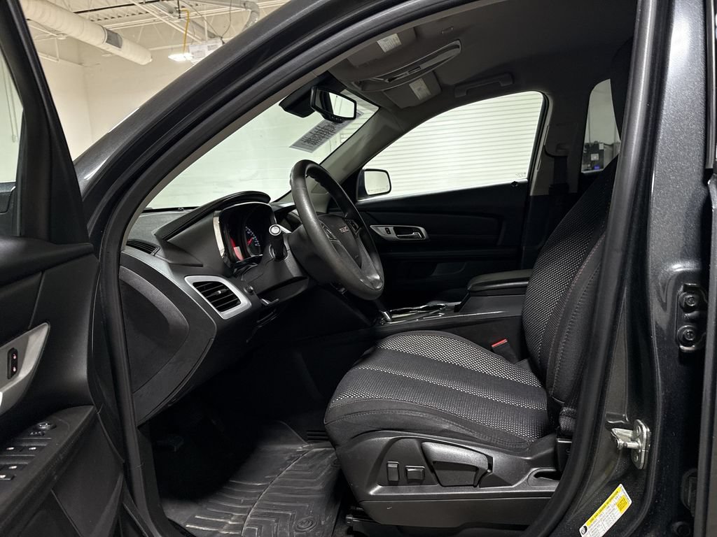 Used 2017 GMC Terrain SLE FWD image 19
