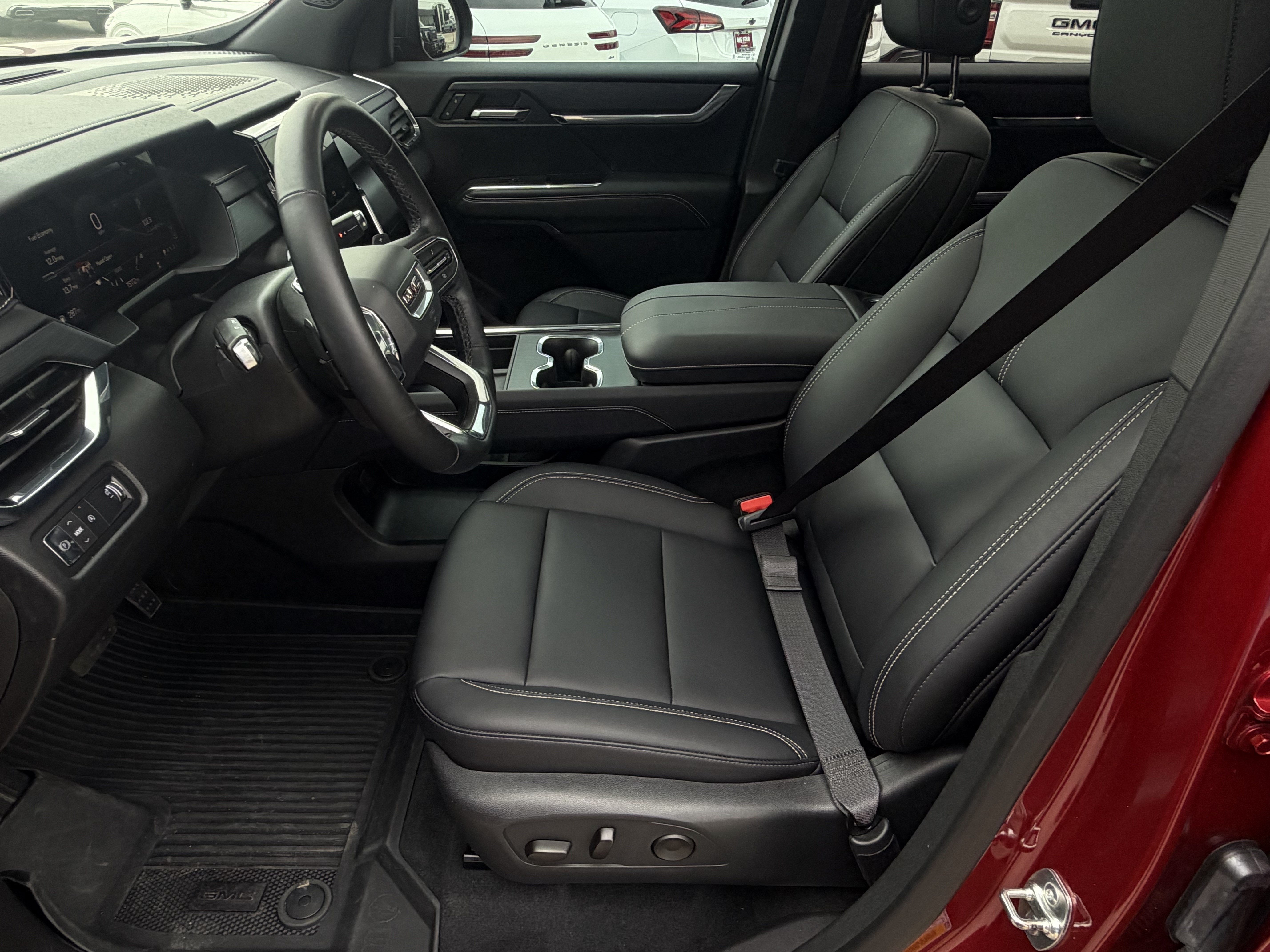 Used 2025 GMC Acadia Elevation w/ Elevation Premium Package FWD image 23