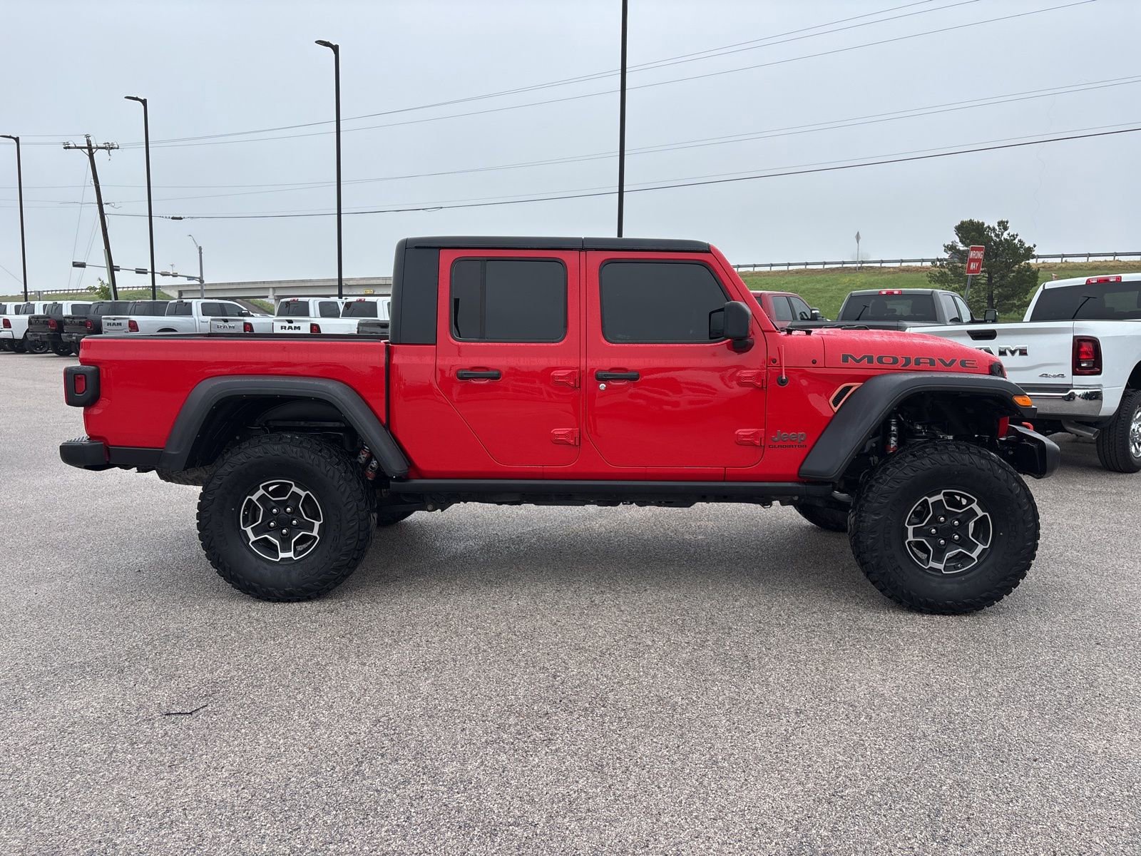 Used 2022 Jeep Gladiator Mojave w/ Trailer Tow Package AWD/4WD image 7