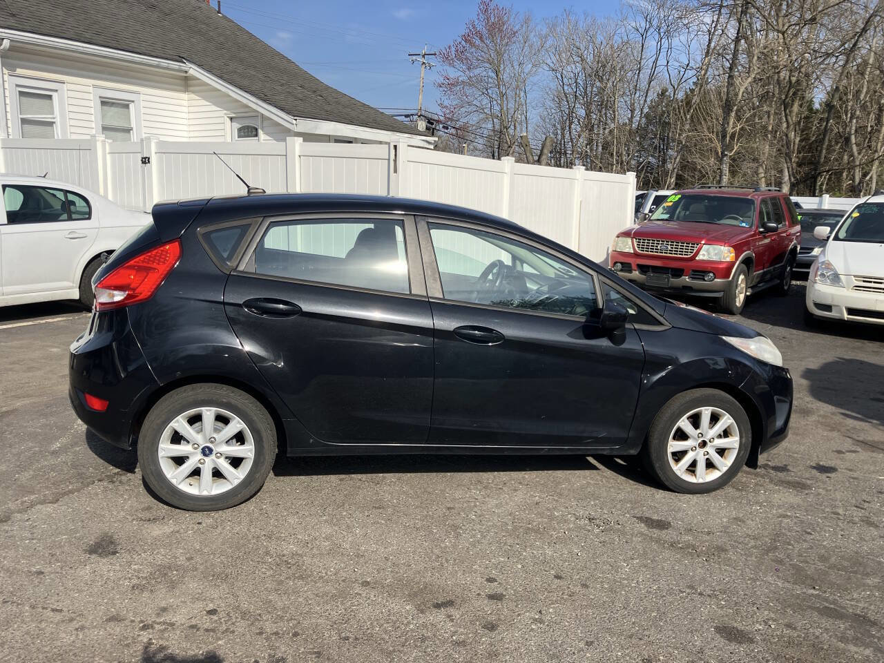 Used 2011 Ford Fiesta SE w/ 203A Rapid Spec Order Code image 6