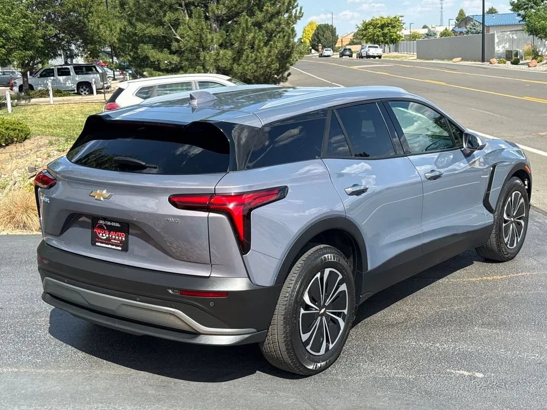 Used 2024 Chevrolet Blazer EV LT AWD/4WD image 29