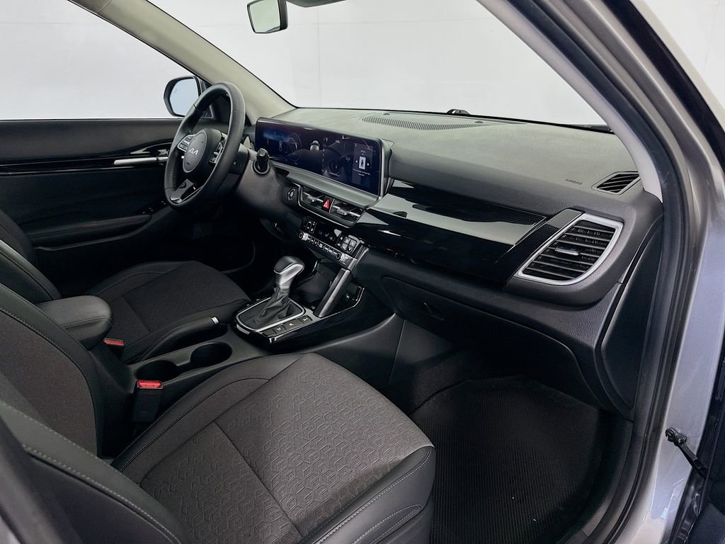 Used 2024 Kia Seltos S AWD/4WD image 29