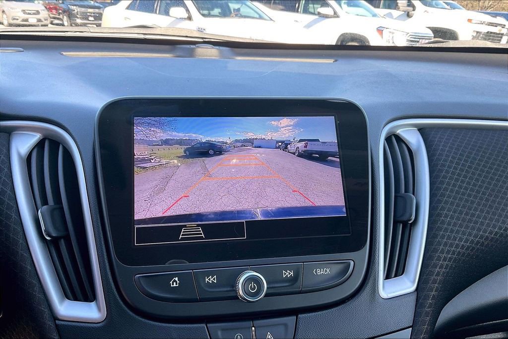 Used 2024 Chevrolet Malibu LT image 14