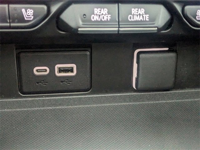 Used 2021 Chevrolet Tahoe High Country w/ Premium Package image 27