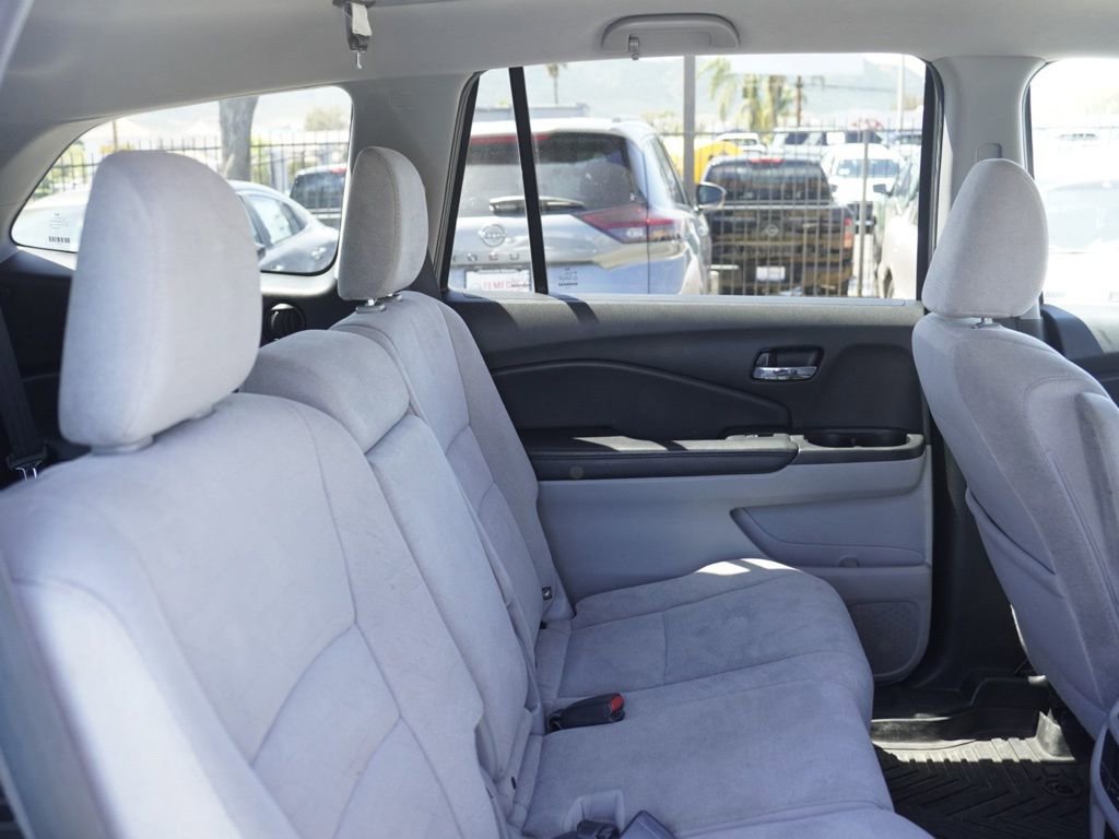 Used 2021 Honda Pilot EX image 18