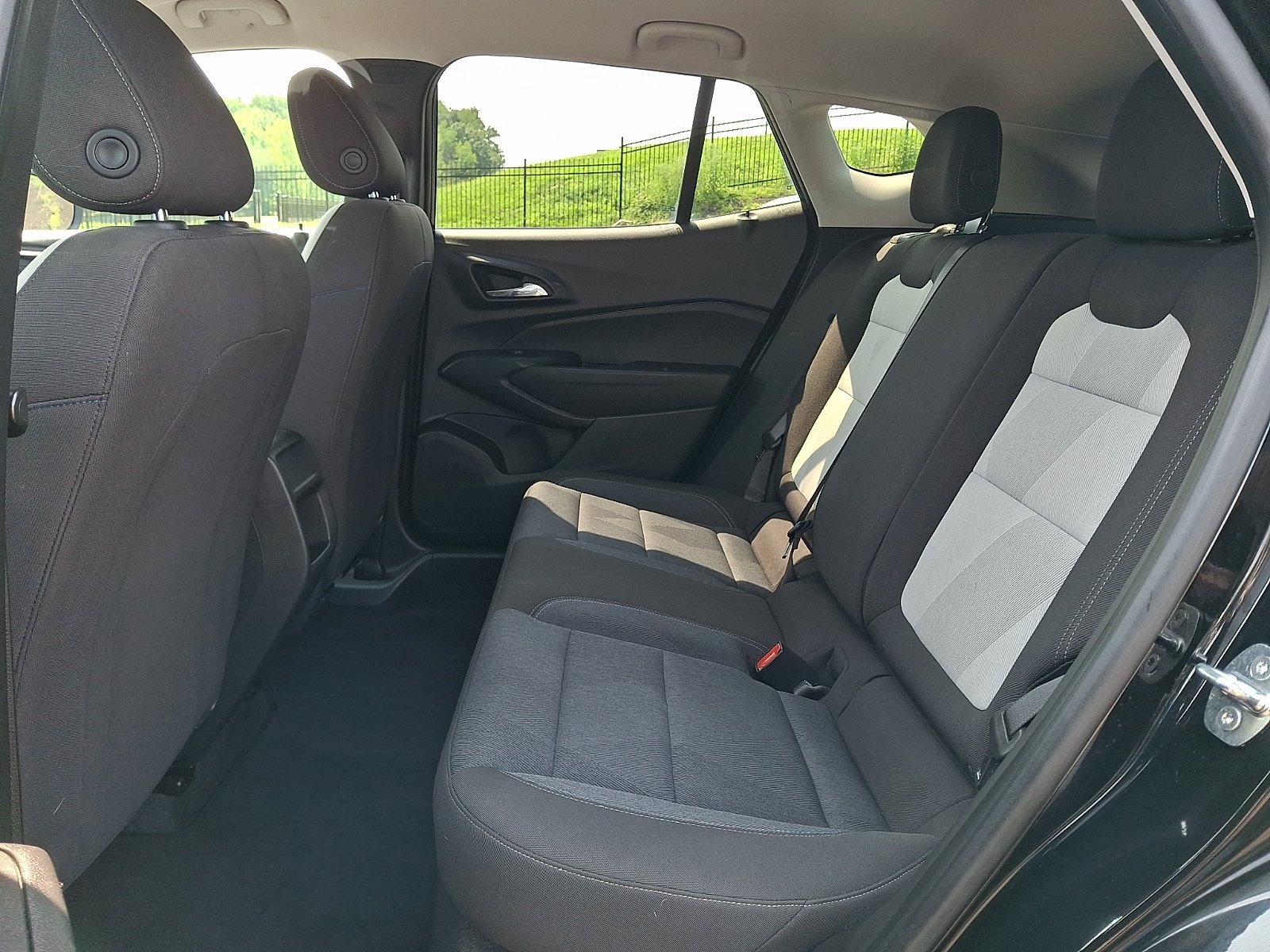 Used 2024 Chevrolet Trax LS w/ LS Convenience Package FWD image 11