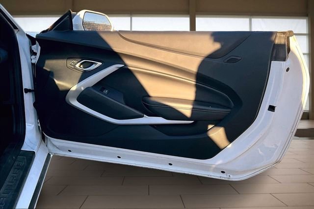 Used 2021 Chevrolet Camaro LT image 24