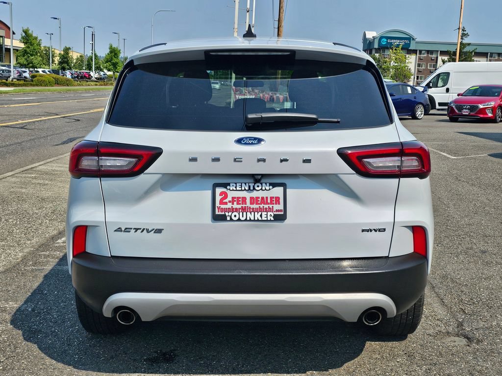 Used 2025 Ford Escape Active AWD/4WD image 6