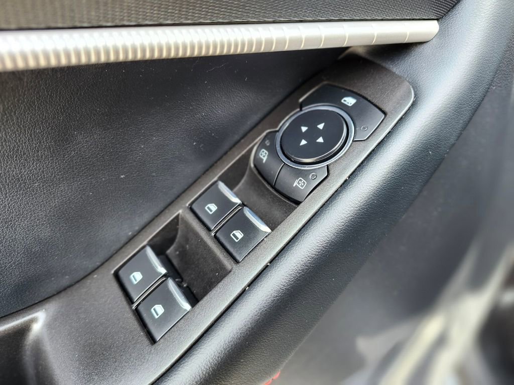 Certified 2025 Ford Explorer ST-Line image 19