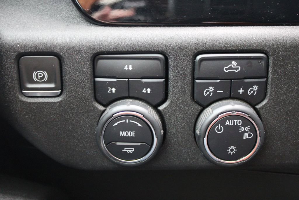 Used 2024 Chevrolet Silverado 2500 LT image 24