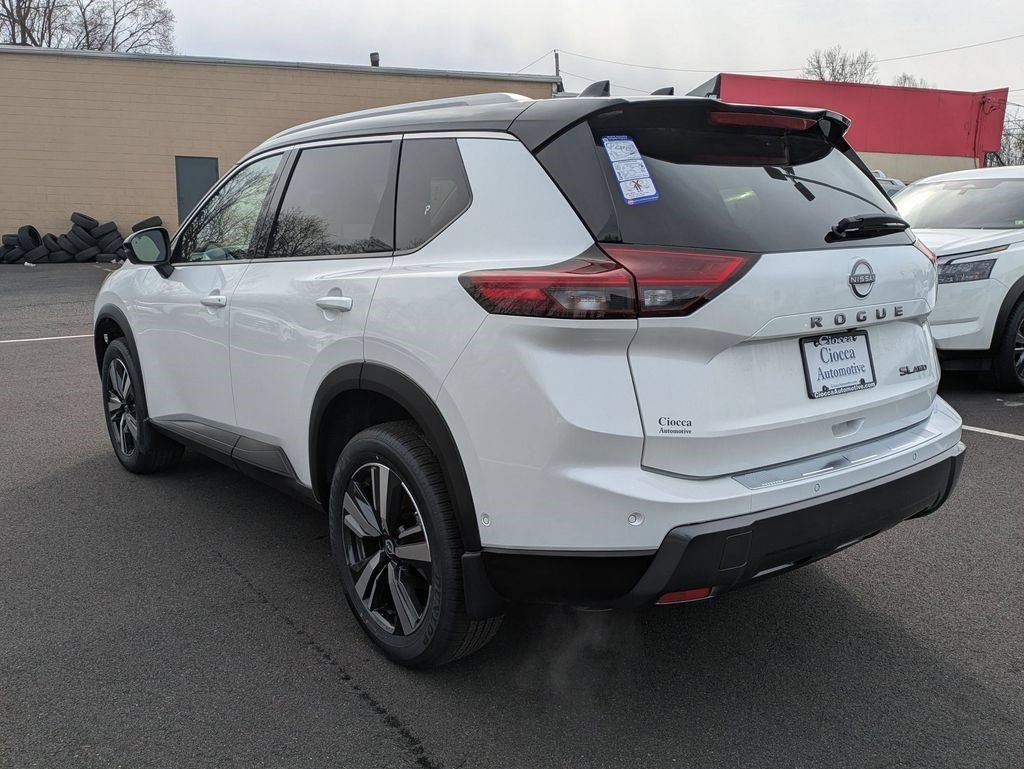 New 2025 Nissan Rogue SL w/ Tech Package AWD/4WD image 23