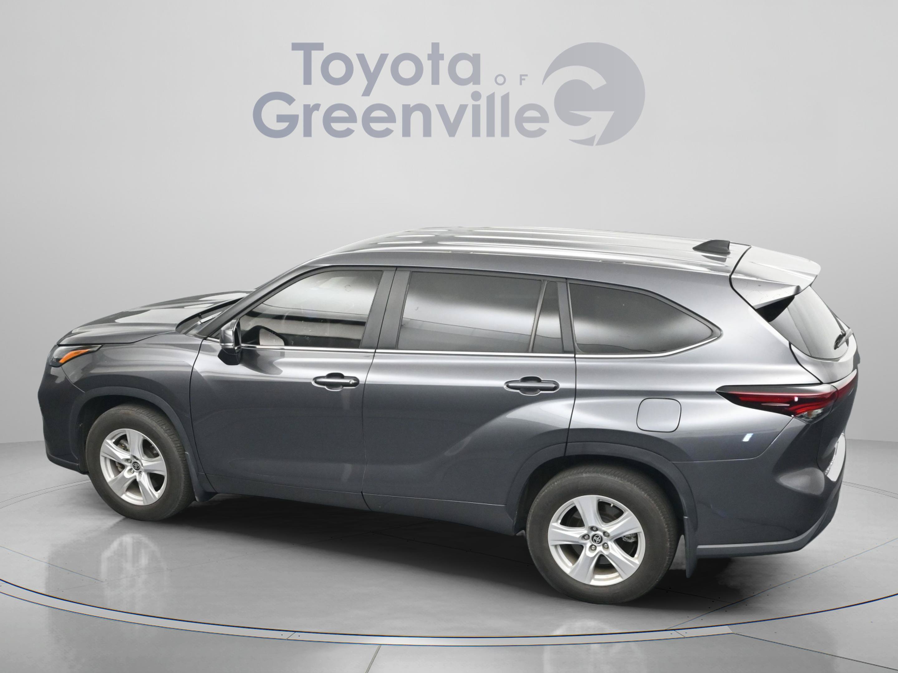 Certified 2024 Toyota Highlander LE AWD/4WD image 6