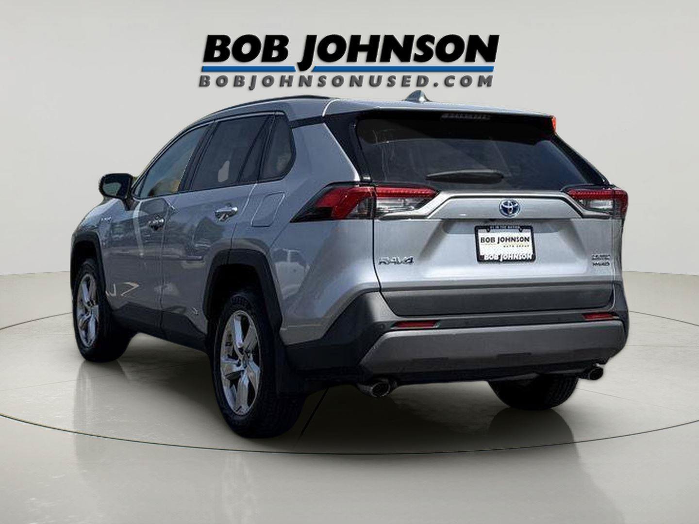 Used 2019 Toyota RAV4 Limited w/ Carpet Mat Package AWD/4WD image 4