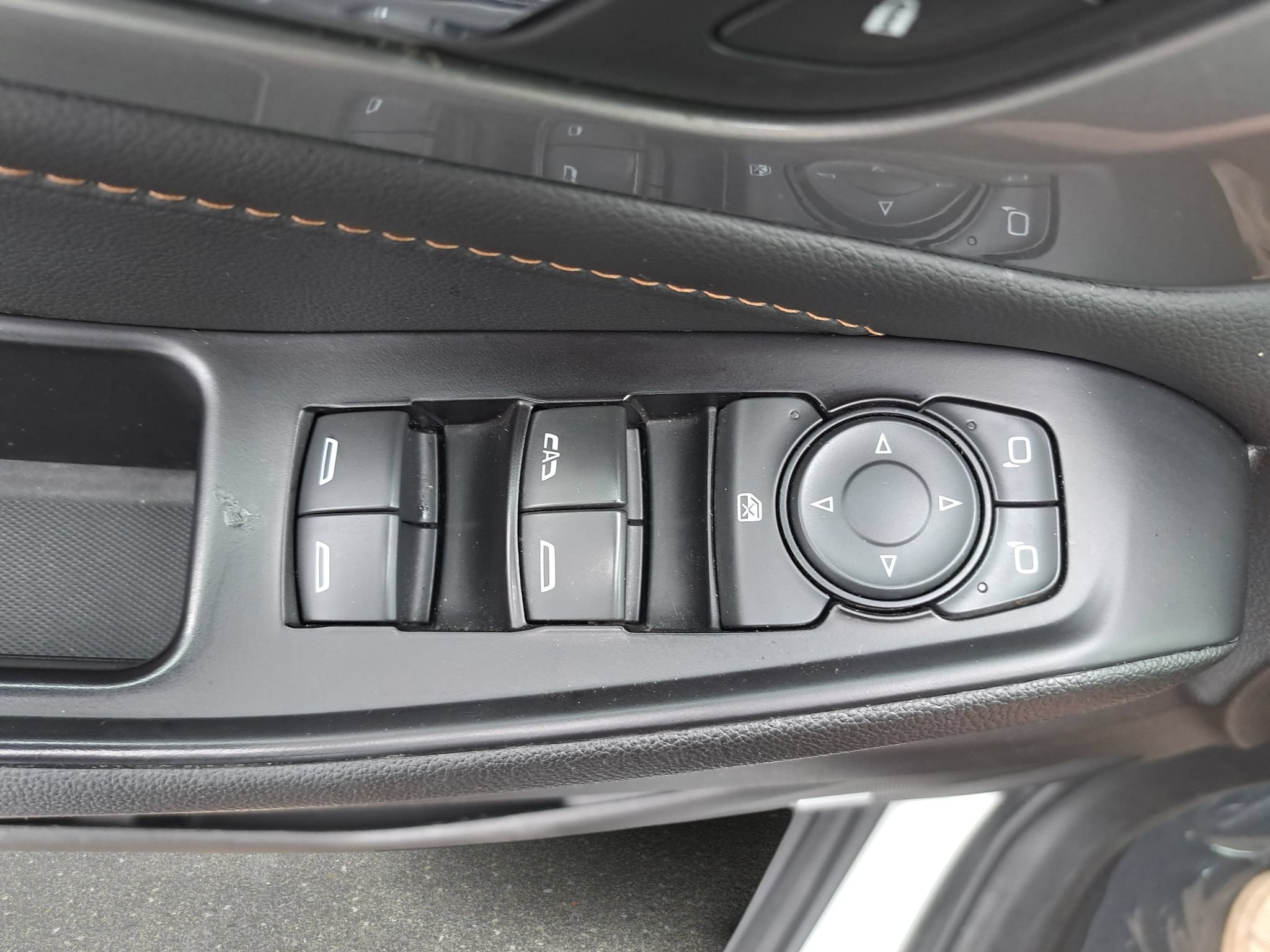 Used 2020 Chevrolet Traverse LT w/ LT Premium Package AWD/4WD image 29