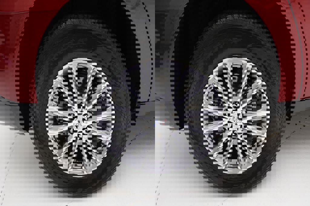 Used 2024 Buick Enclave Premium image 11