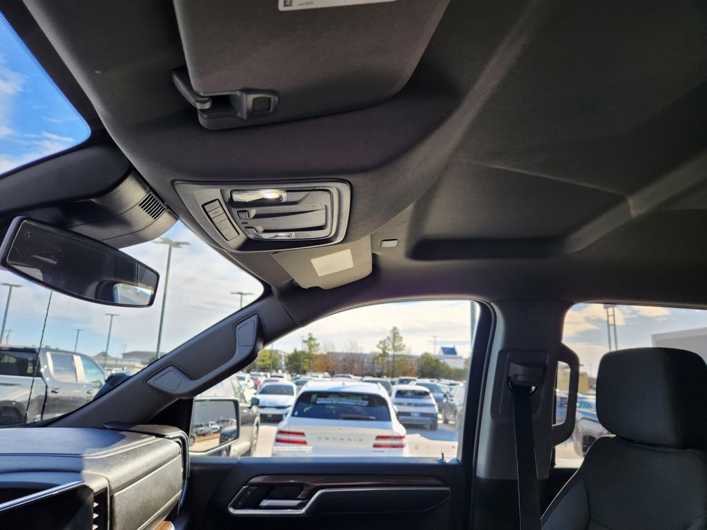 Used 2025 Chevrolet Silverado 1500 LT image 13