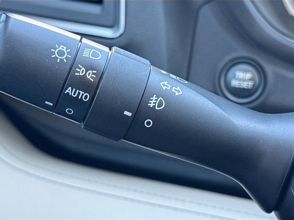 Used 2022 Subaru Ascent Limited w/ Technology Package image 14