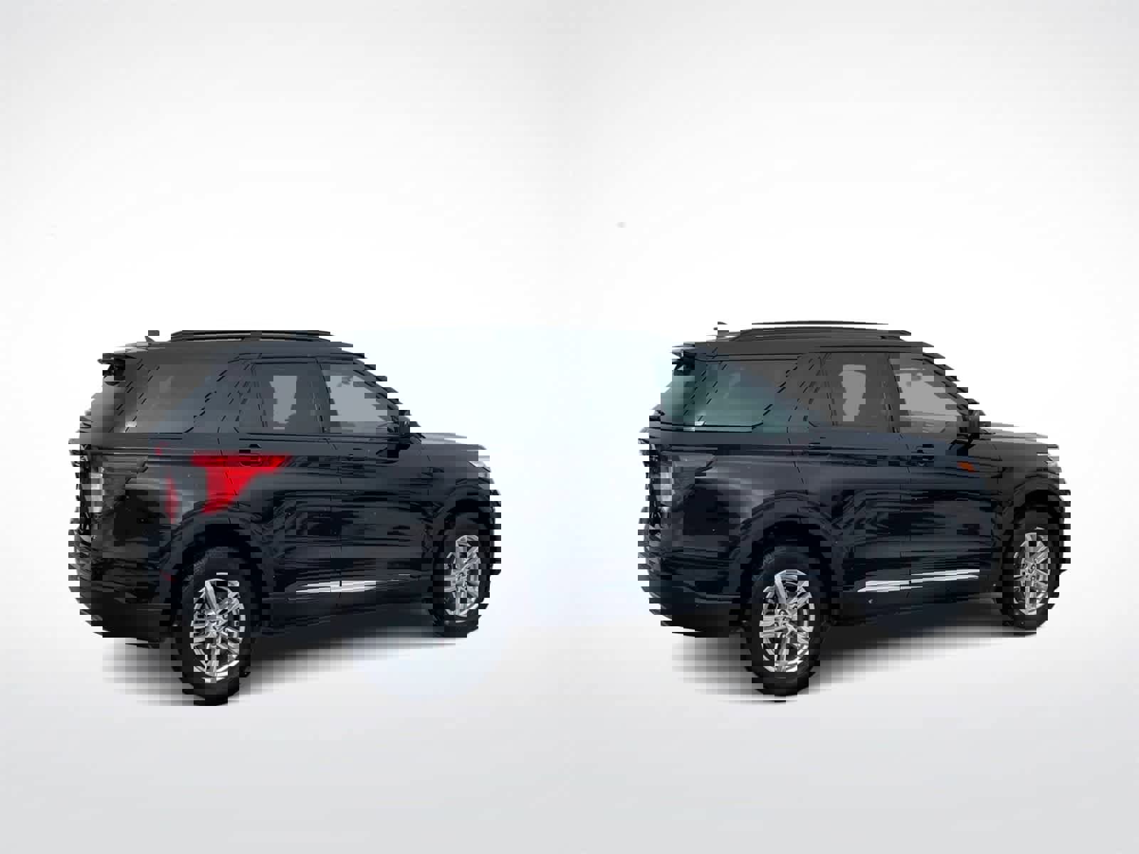 Used 2023 Ford Explorer XLT w/ Equipment Group 202A image 9