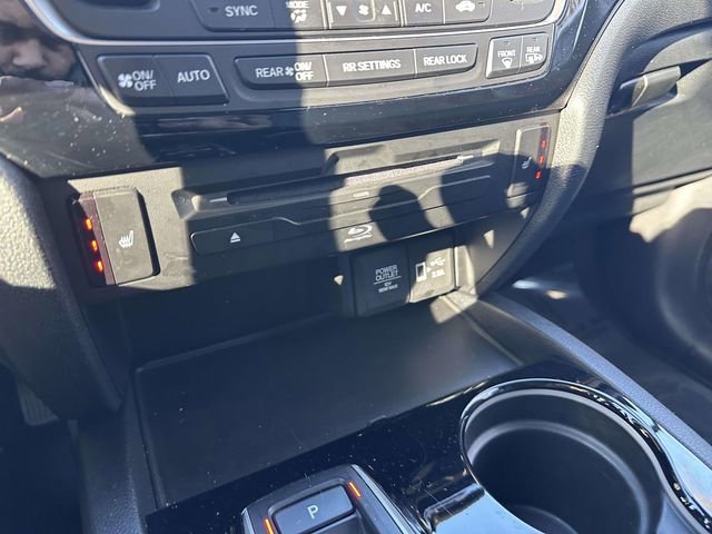Certified 2022 Honda Pilot Touring image 22