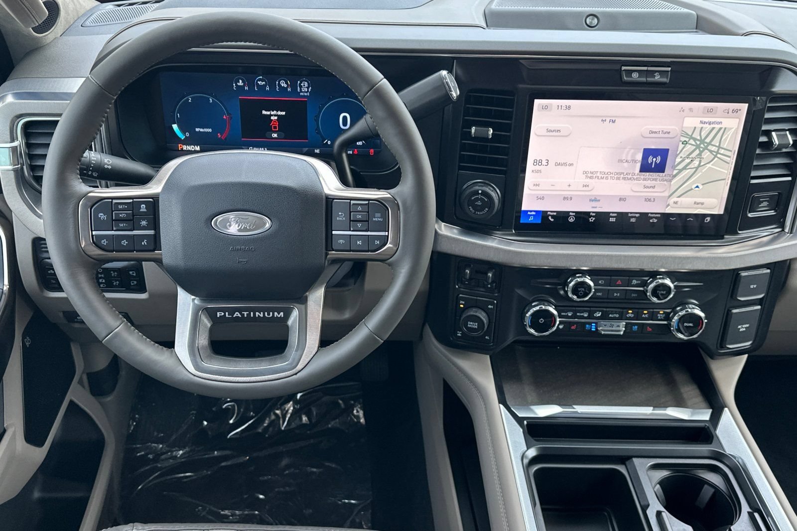 New 2026 Ford F250 Platinum w/ Platinum Plus Package AWD/4WD image 13