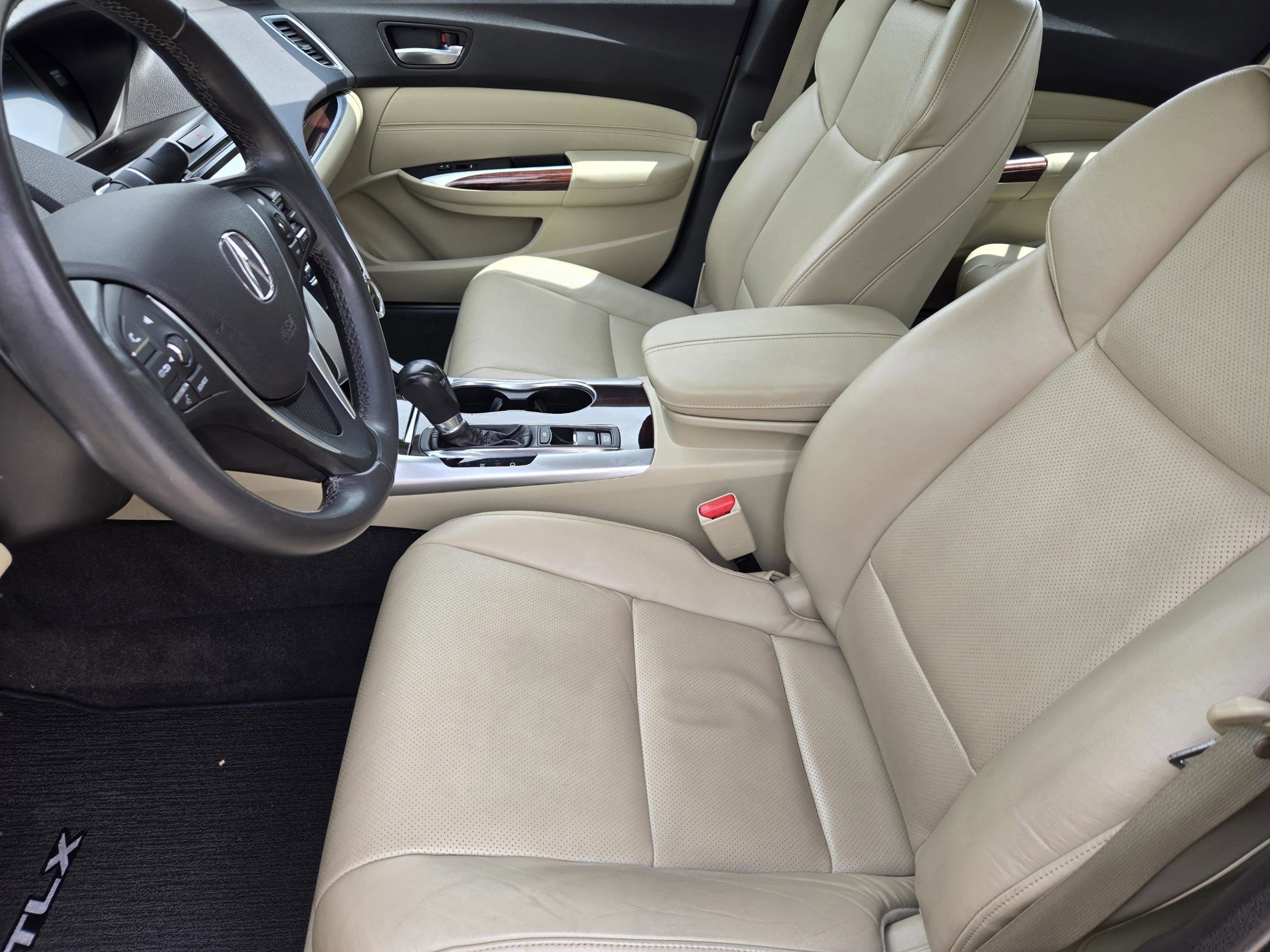 Used 2015 Acura TLX w/ Technology Package FWD image 9