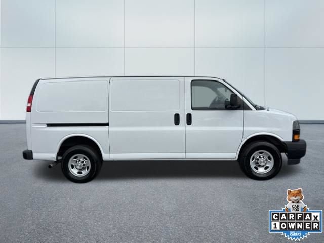 Used 2021 Chevrolet Express 2500 w/ Driver Convenience Package RWD video 2