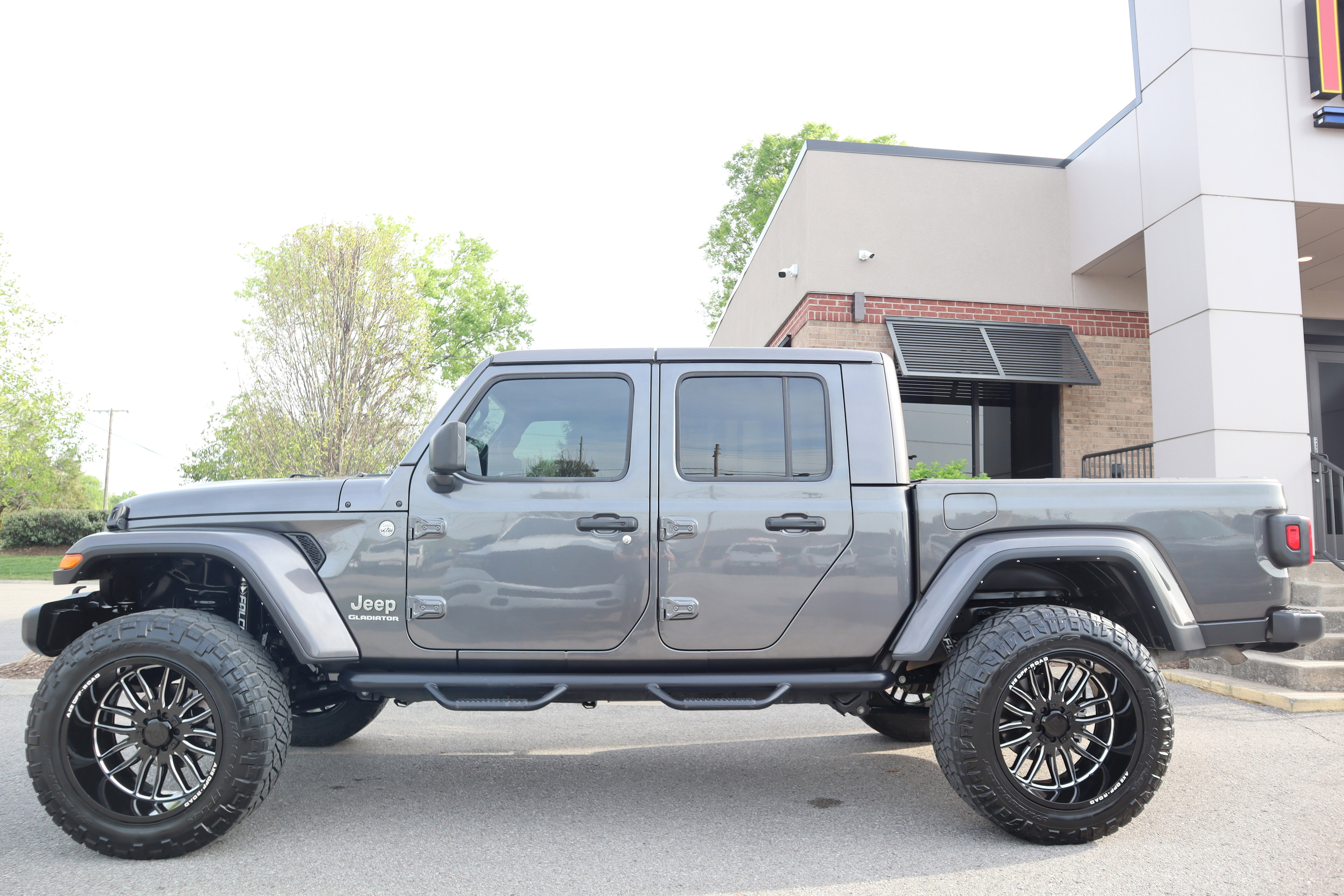 Used 2021 Jeep Gladiator Overland w/ Trailer Tow Package image 11