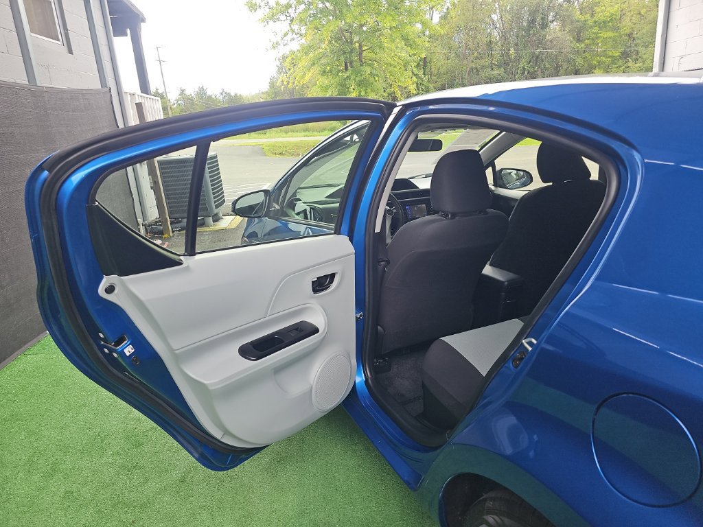 Used 2012 Toyota Prius C Three FWD image 32