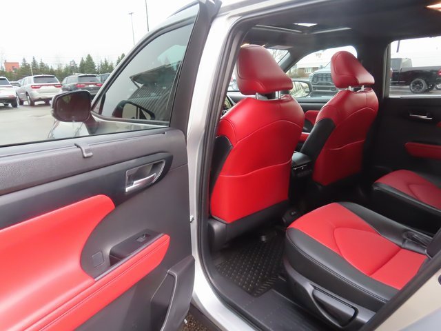 Used 2023 Toyota Highlander XSE image 20