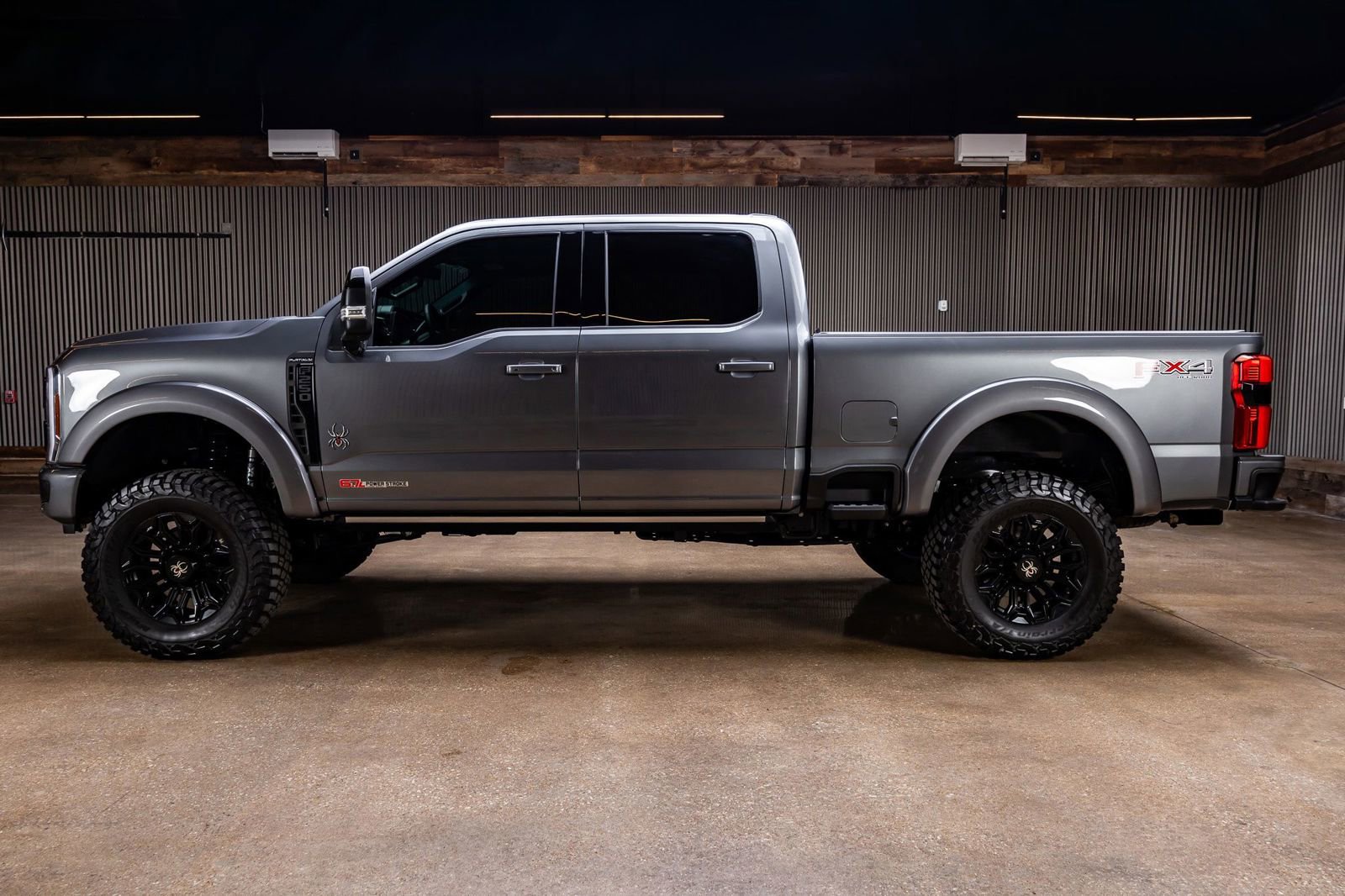 Used 2025 Ford F250 Platinum AWD/4WD image 5