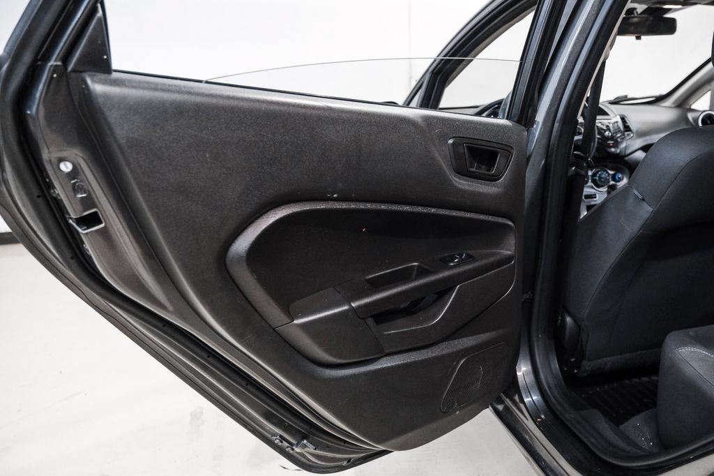 Used 2019 Ford Fiesta SE FWD image 36