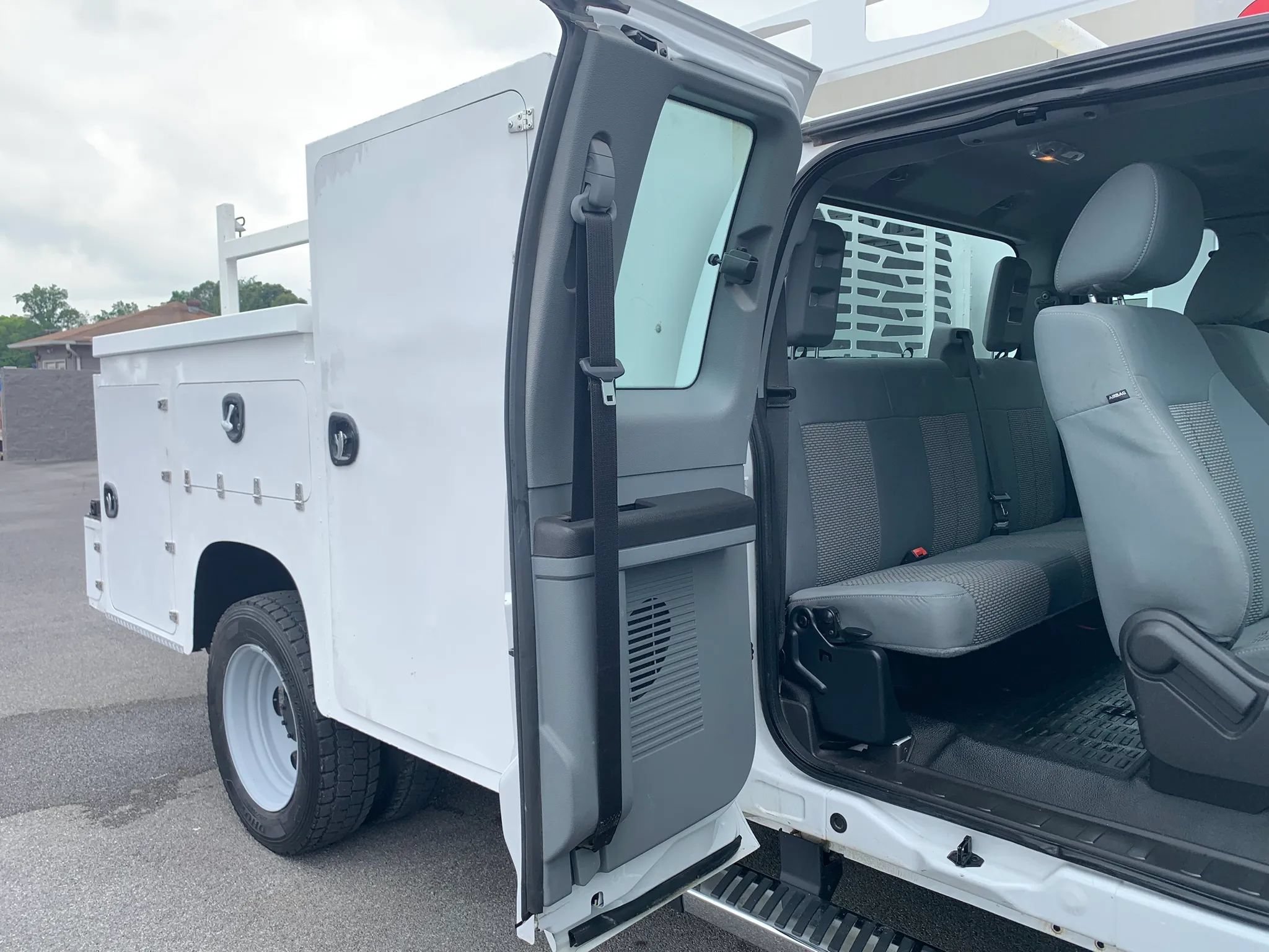 Used 2015 Ford F450 XL w/ Power Equipment Group AWD/4WD image 28