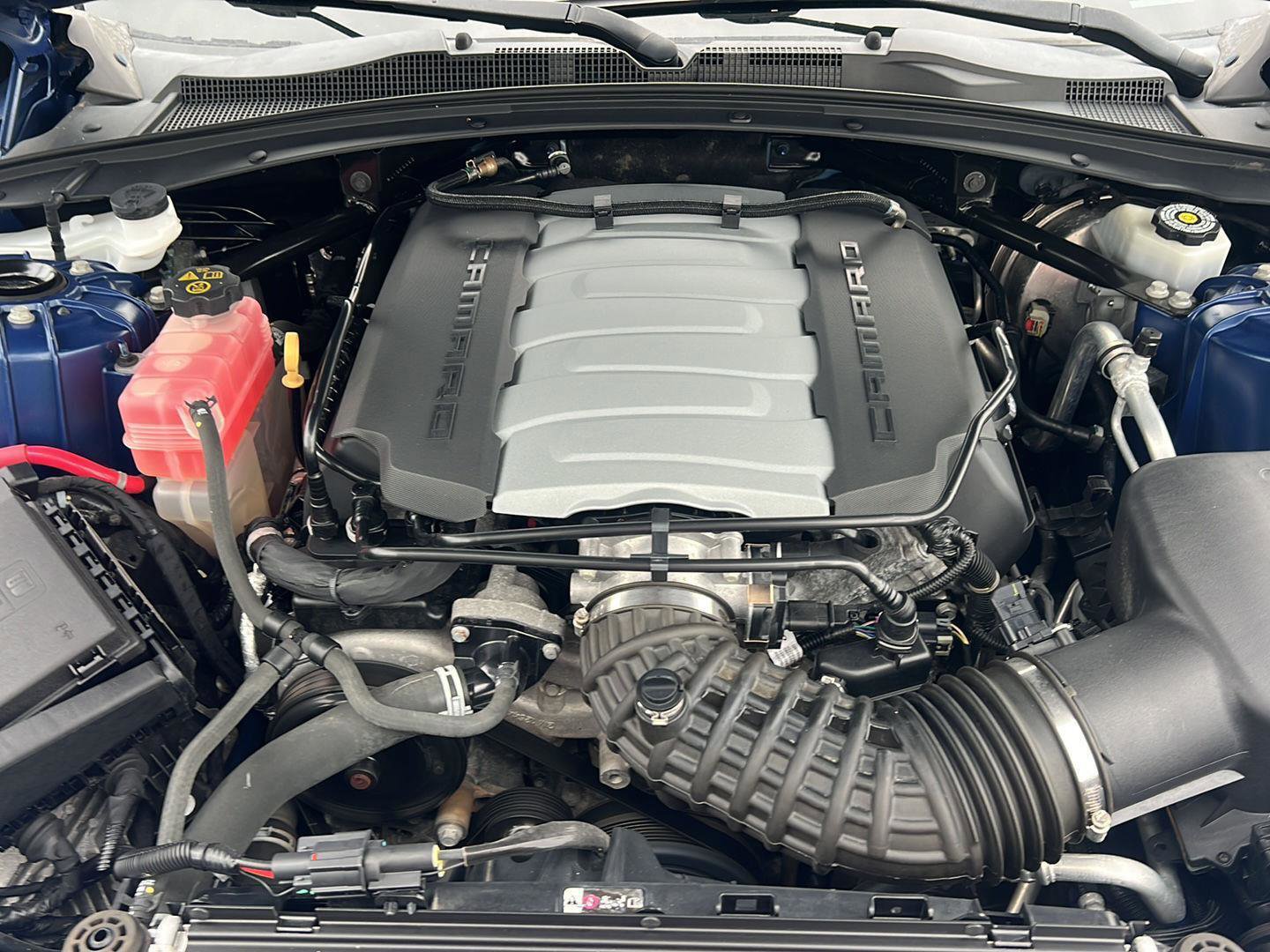 Used 2020 Chevrolet Camaro SS RWD image 31