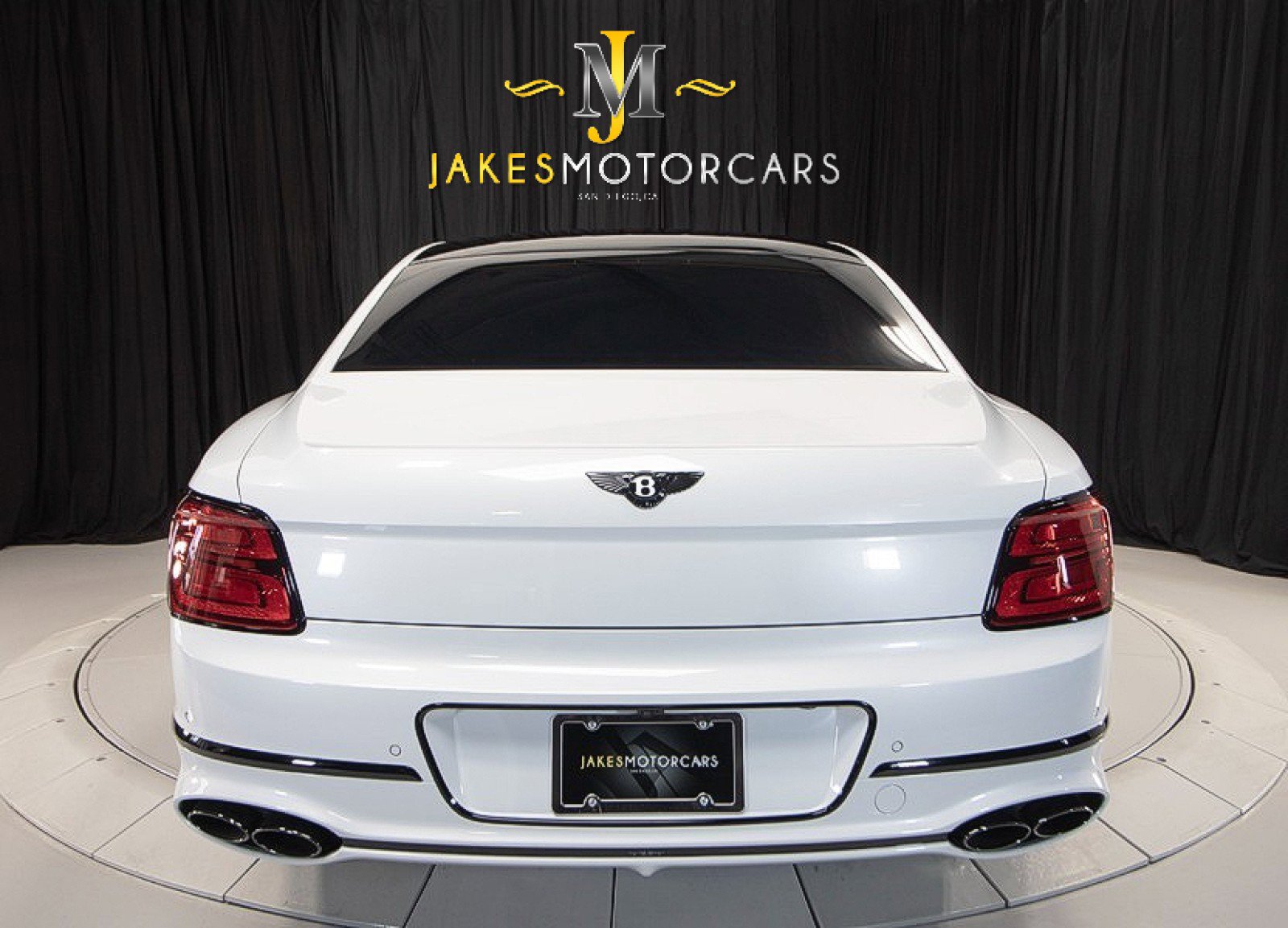 Used 2023 Bentley Flying Spur Flying Spur image 9