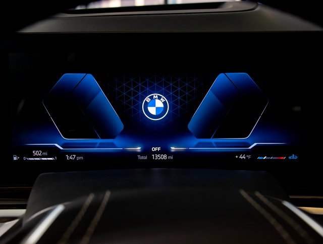 Certified 2025 BMW X7 xDrive40i image 17