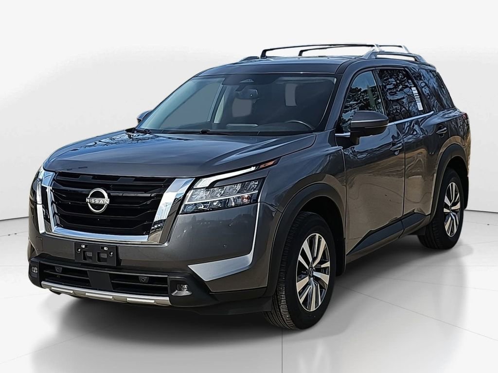 Used 2022 Nissan Pathfinder SL image 3