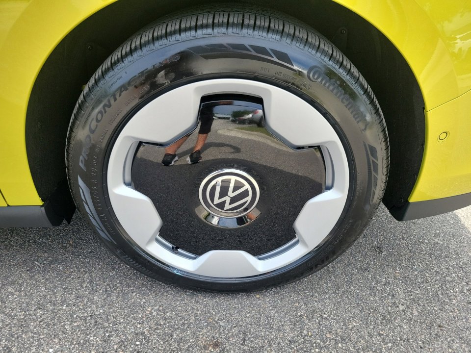 New 2025 Volkswagen ID. Buzz Pro S Plus image 22