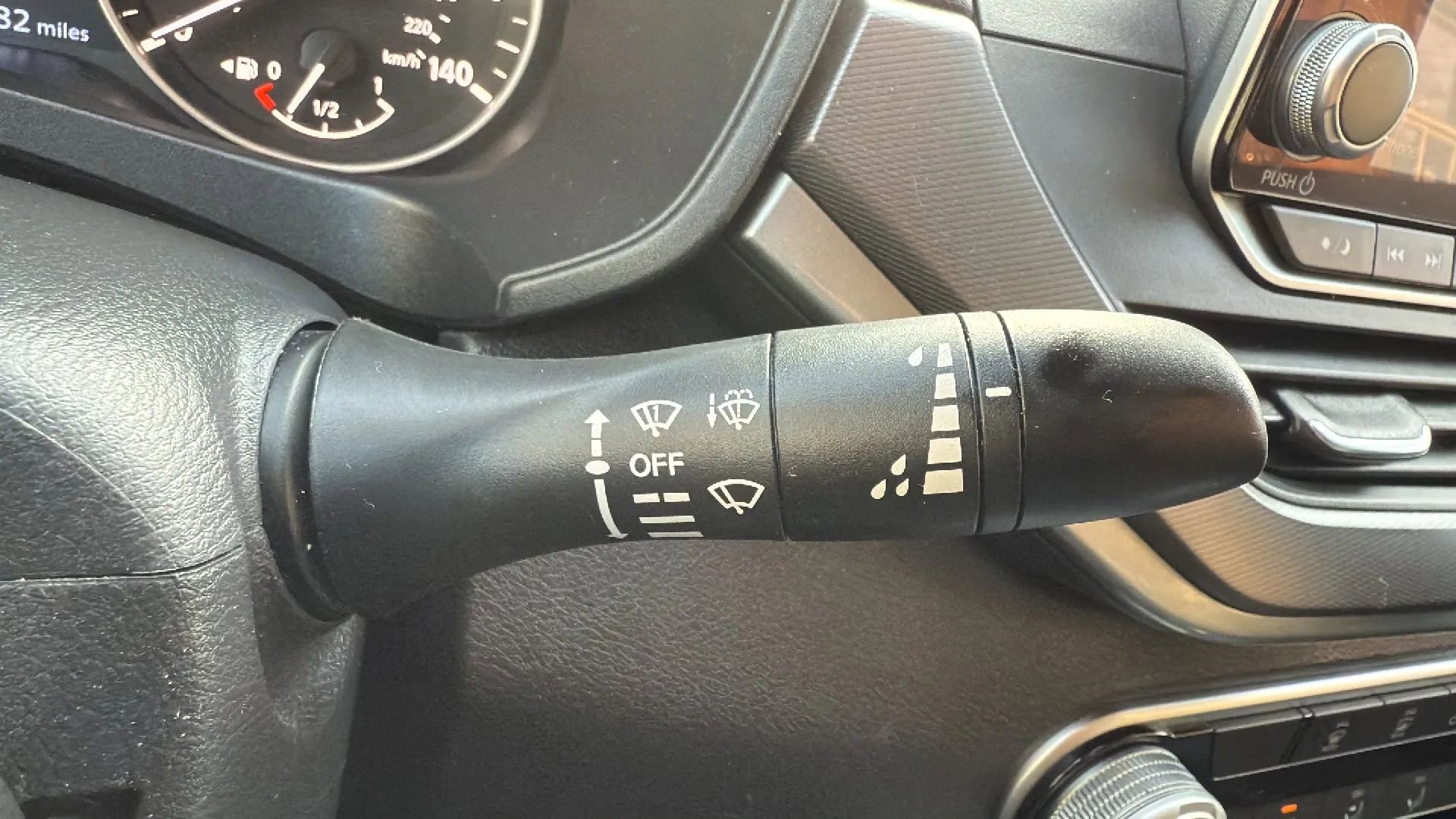 Used 2025 Nissan Altima 2.5 SR image 13