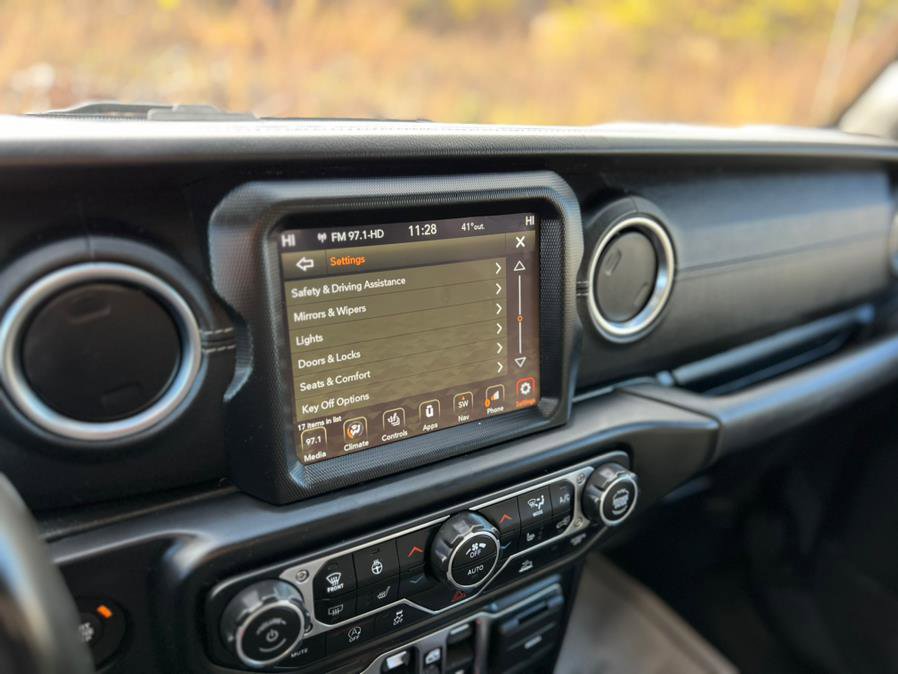 Used 2022 Jeep Gladiator Overland w/ Popular Equipment Package image 23