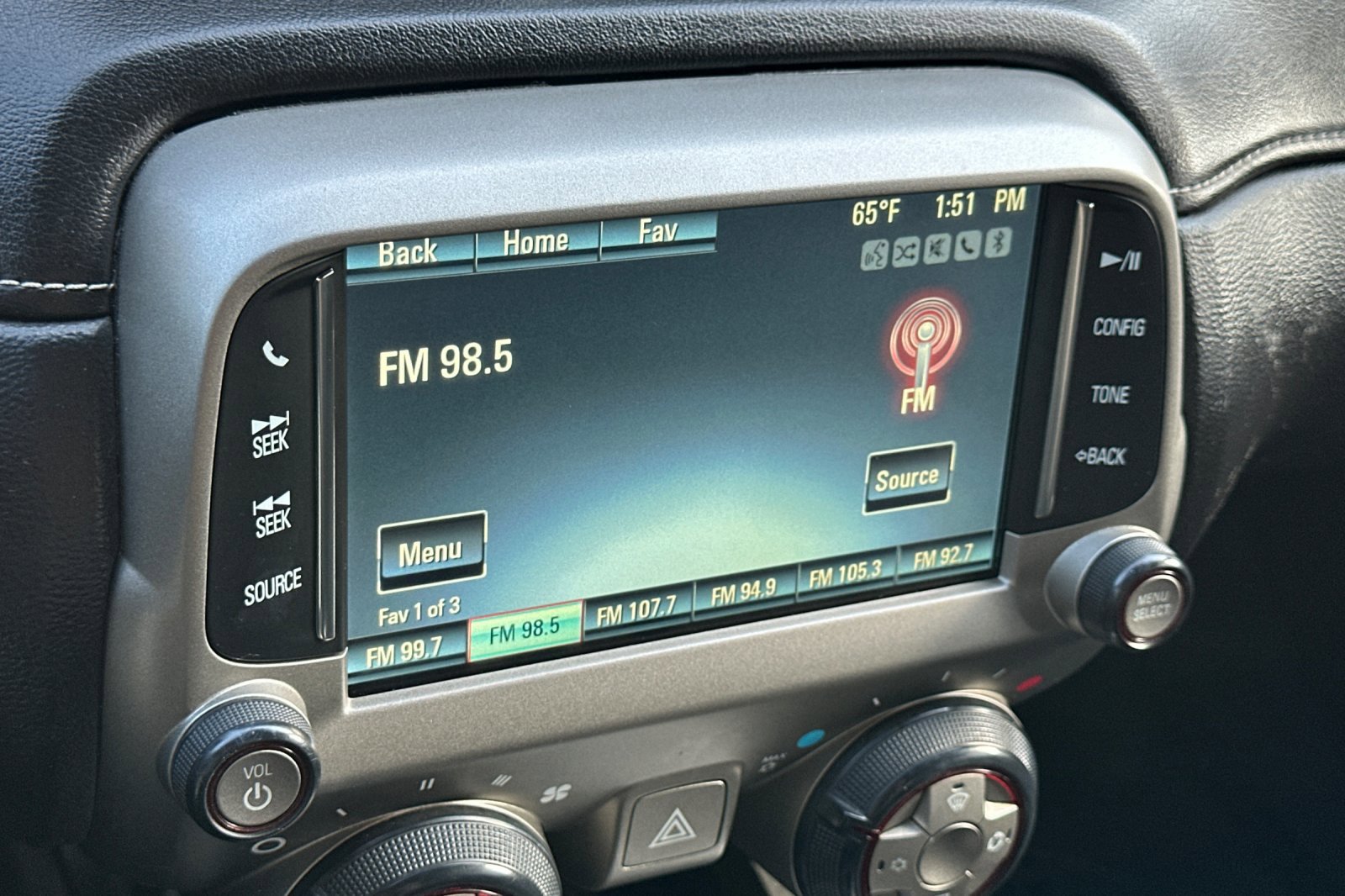 Used 2015 Chevrolet Camaro LT image 25